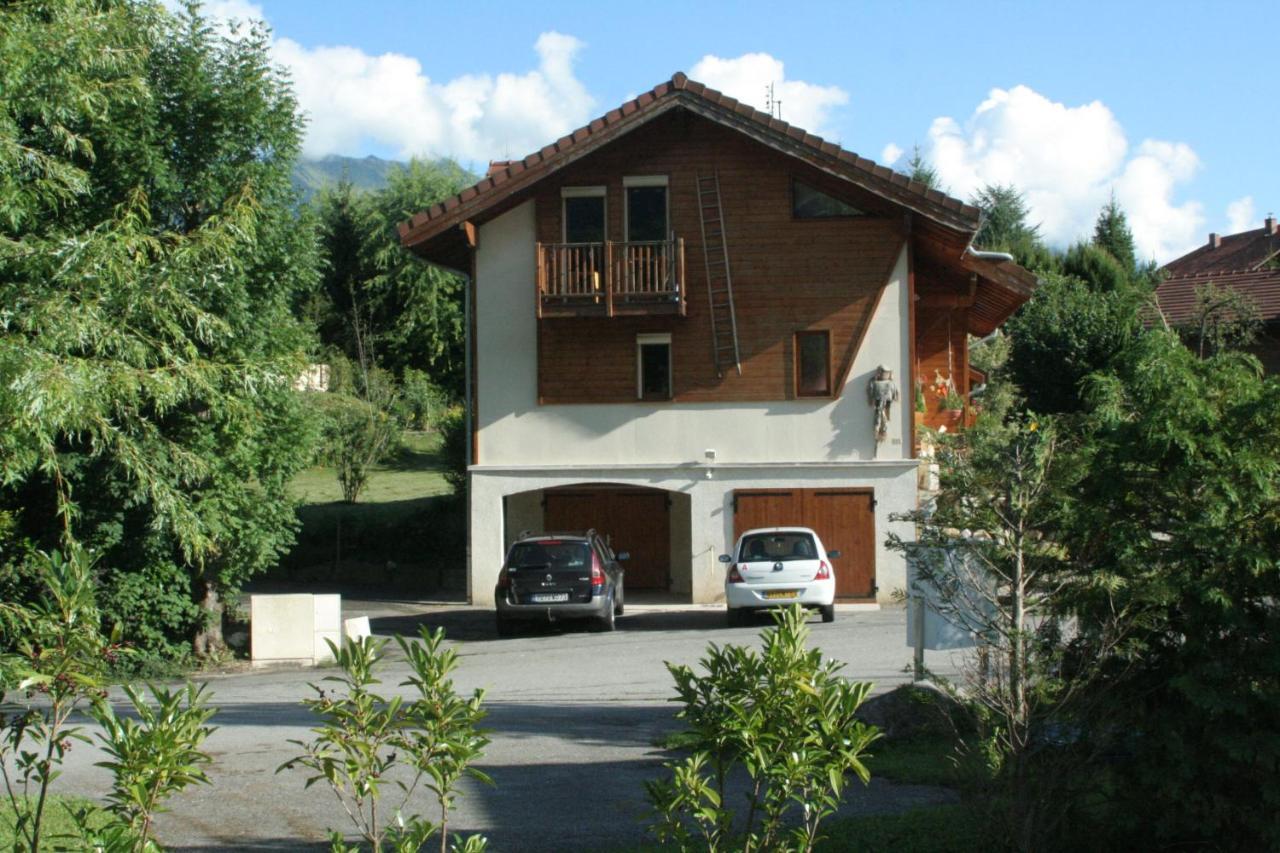 Chambre D'Hotes "Les Crets" Mercury Exterior photo